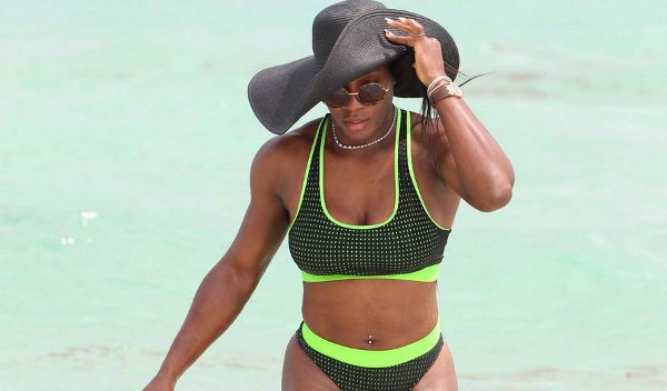 Serena Williams Bikini Candids On The Beach In Miami Thblog