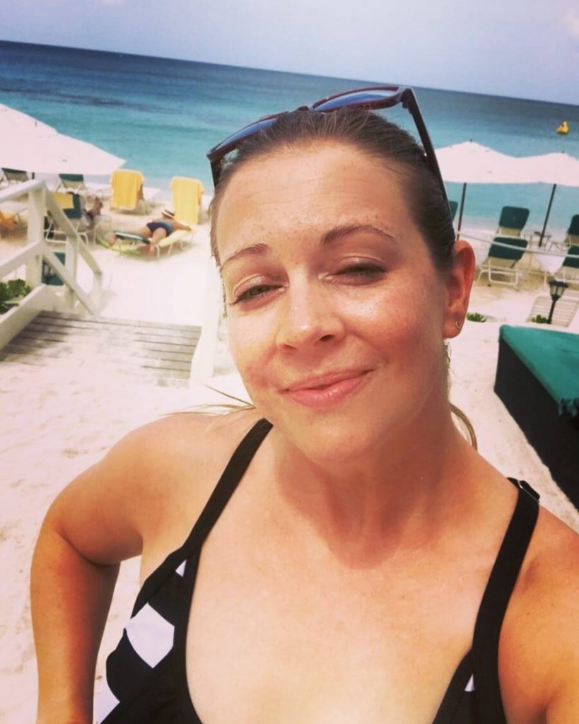 Sexy Photos Of Melissa Joan Hart Will Make You Heart Melt Thblog