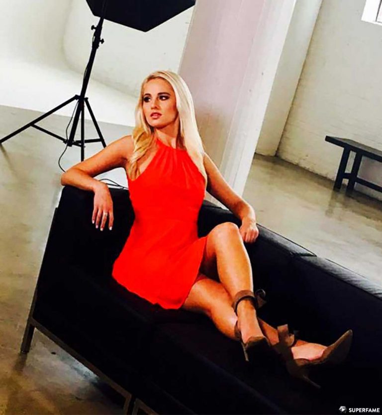 The Hottest Tomi Lahren Bikini Photos 12thblog 