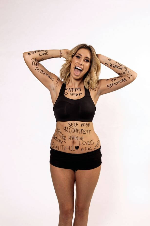 50 Hot Photos Of Stacey Solomon - 12thBlog