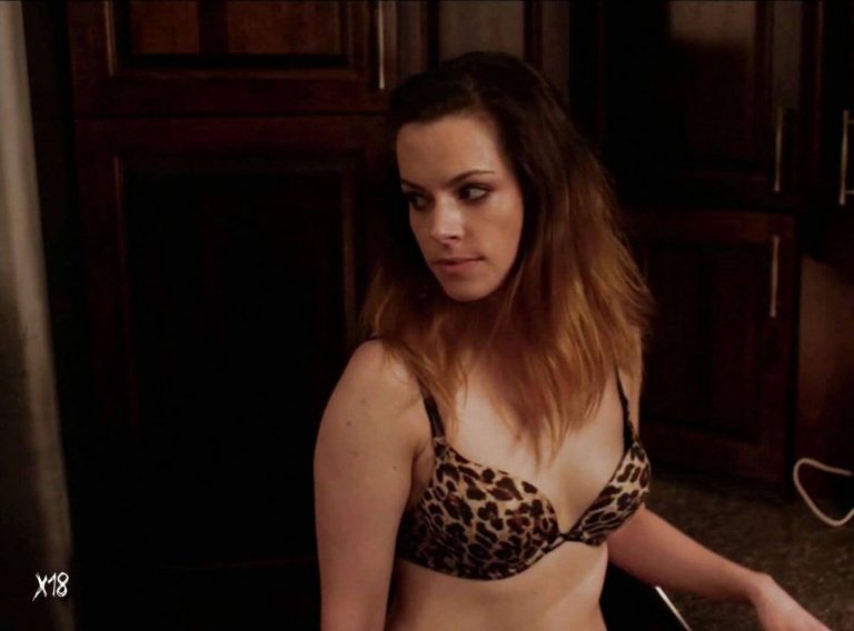 The Hottest Emily Hampshire Photos Around The Net ThBlog