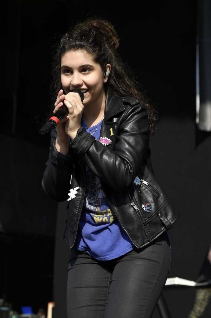 The Hottest Photos Of Alessia Cara 12thblog