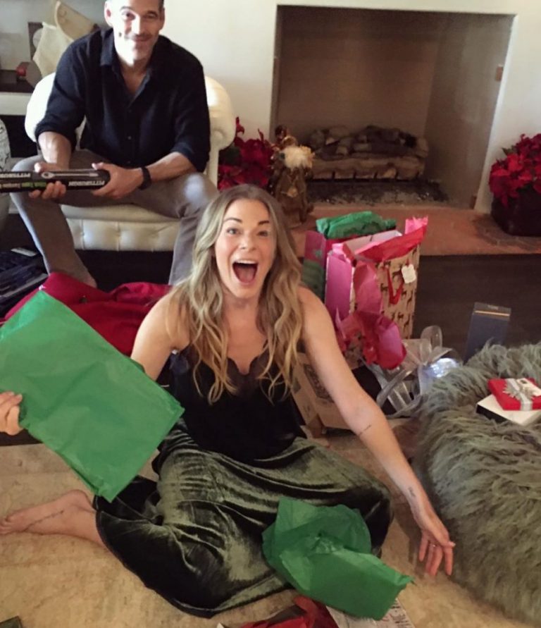 The Hottest Leann Rimes Photos Around The Net Thblog