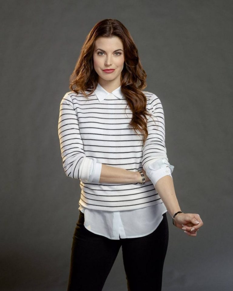 60 Hot And Sexy Meghan Ory Photos - 12thBlog