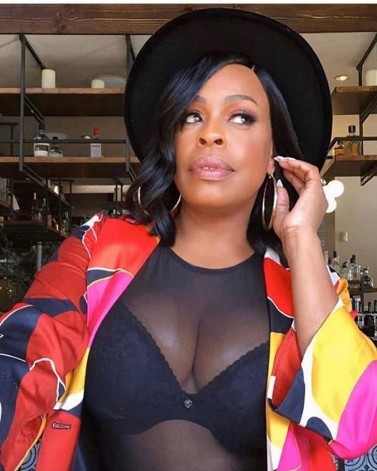 The Hottest Niecy Nash Photos Around The Net 12thblog