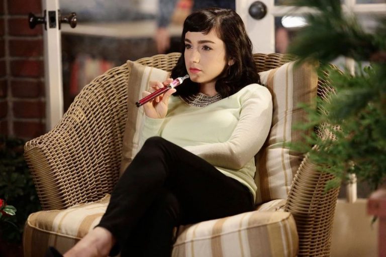 The Hottest Molly Ephraim Photos Around The Net Thblog