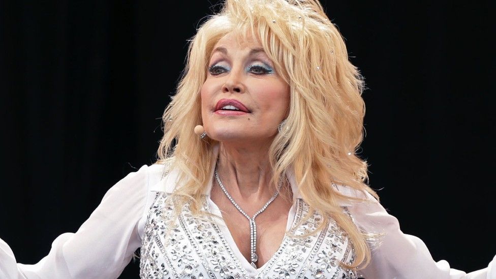 The Hottest Dolly Parton Boobs Photos - 12thBlog