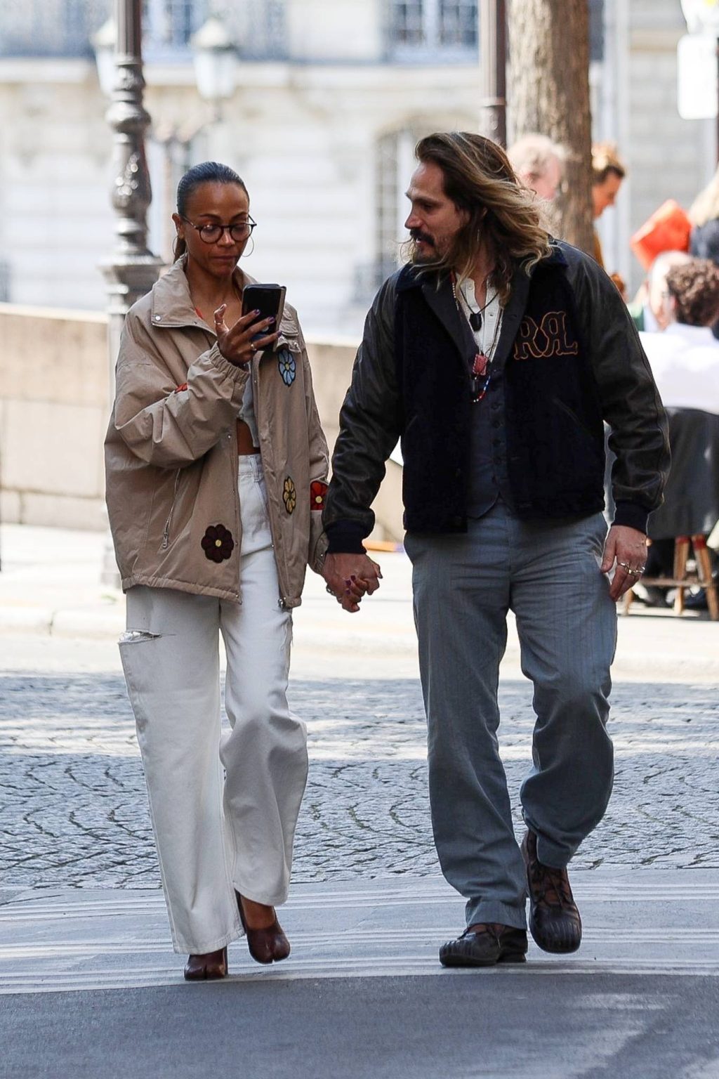 Zoe Saldana and Marco Perego celebrated Easter on Ile Saint Louis in