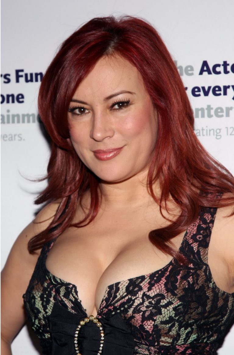 45+ Hot Jennifer Tilly Bikini Photos 12thBlog