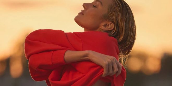 Candice Swanepoel Heats Up Summer in Red Hot Style!