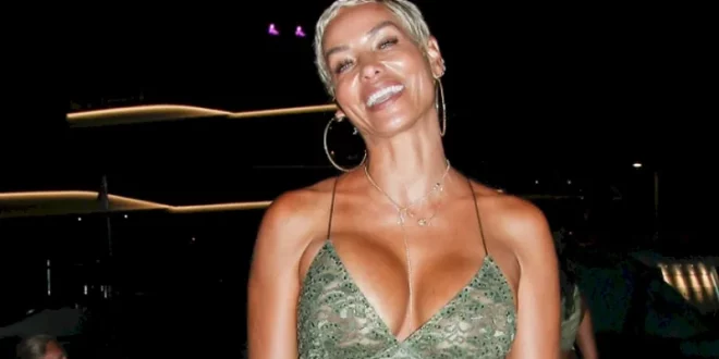 Nicole Murphy Dazzles Nipples In Bold See-Through Dress!