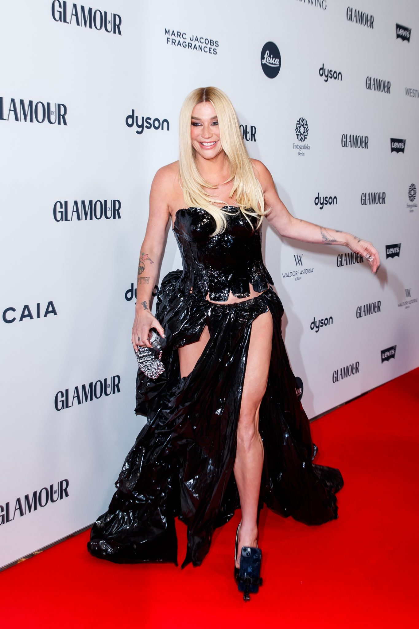 Kesha's Sexy Upskirt Moment at Glamour Awards 2024 12thBlog